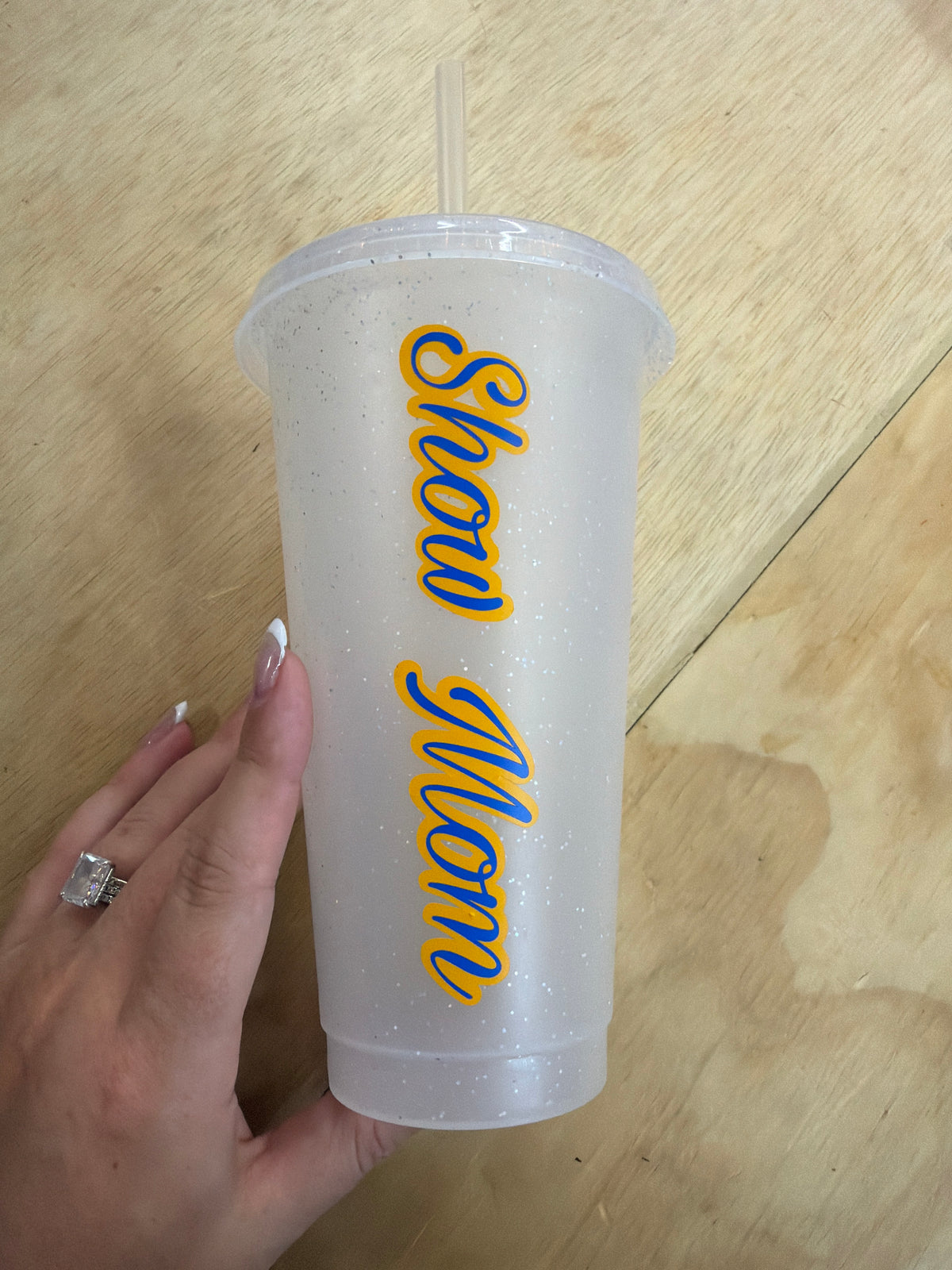 Show mom cup