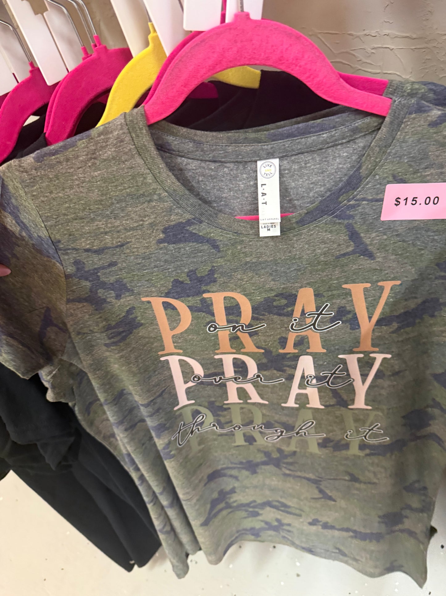 Camo pray tee