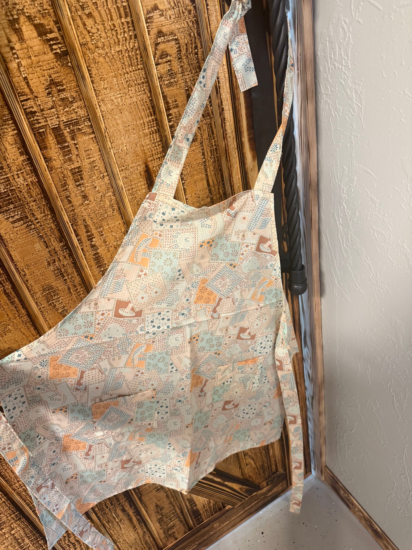 Multi Pattern Apron
