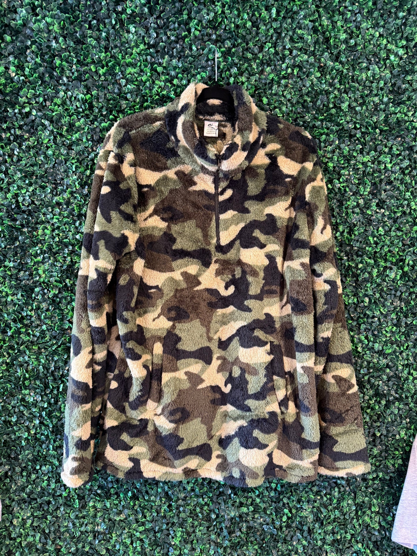Camo pull over