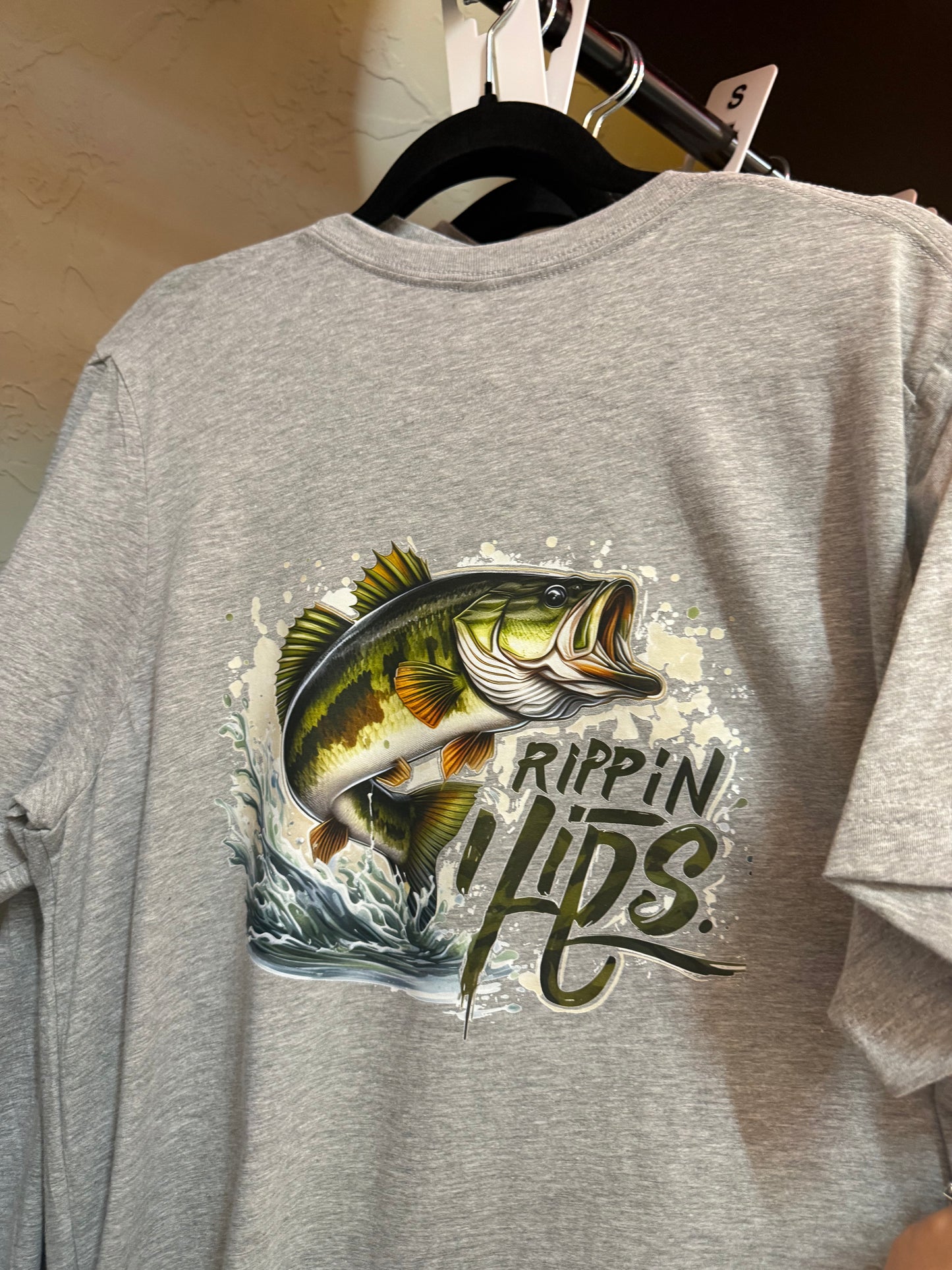 Rippin Lips Back